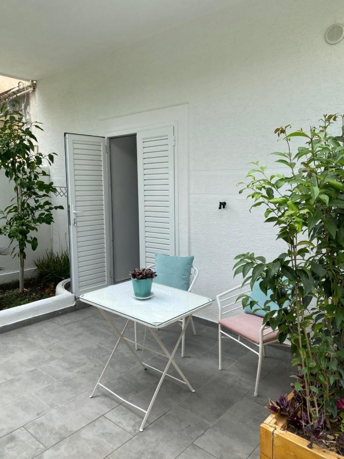 Lr Apartments Sarandë Exterior foto