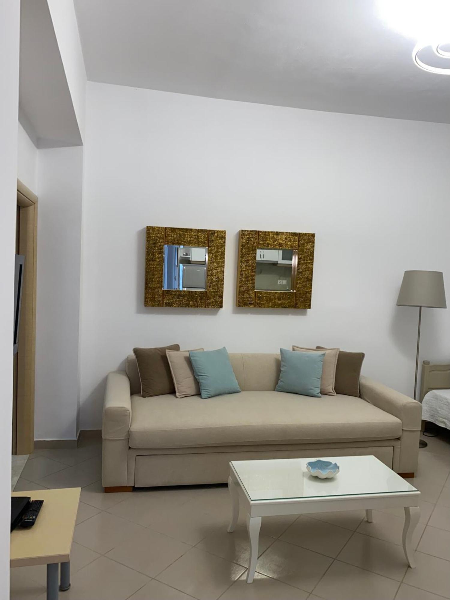 Lr Apartments Sarandë Exterior foto