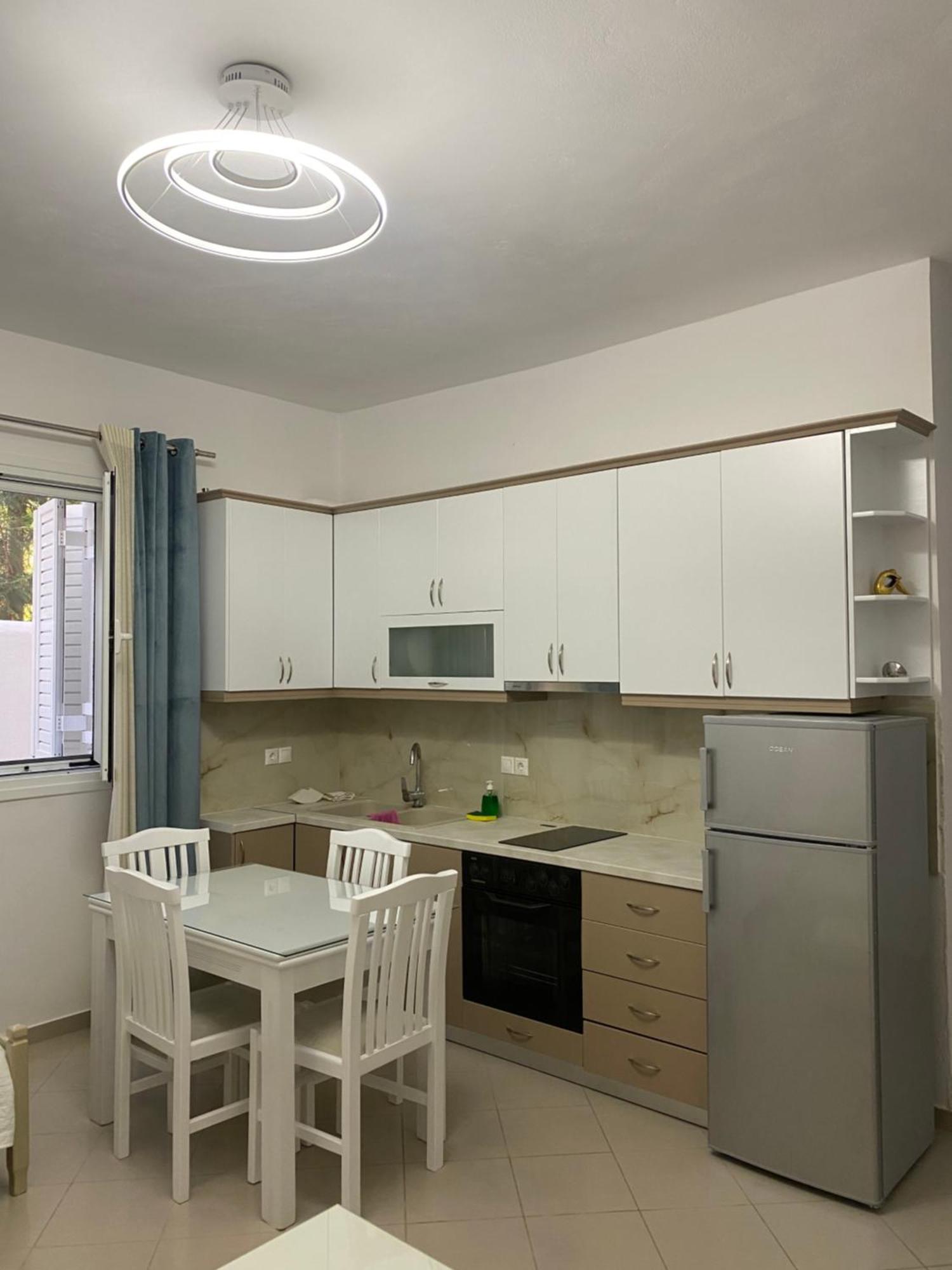 Lr Apartments Sarandë Exterior foto